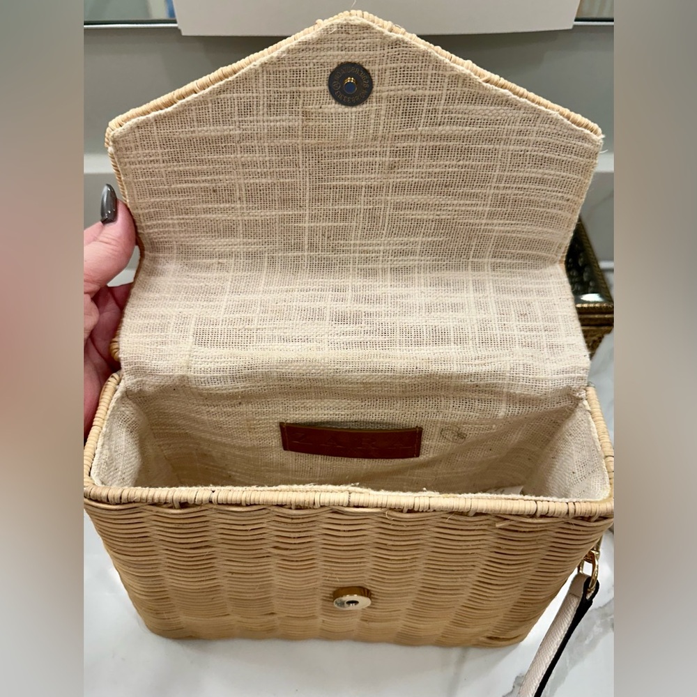 Zara Trafaluc - Woven Basket Purse, Lined in Neutral Linen - Leather Strap - EUC - Picture 2 of 12
